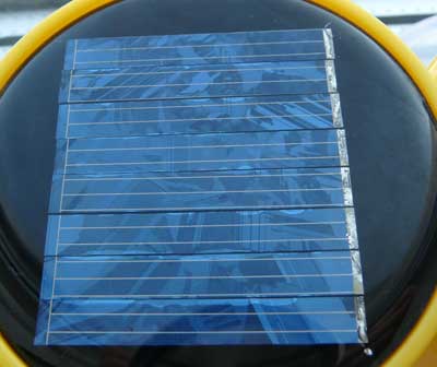 солнечный элемент из поликристаллического кремния, фото: Петр Шаров 